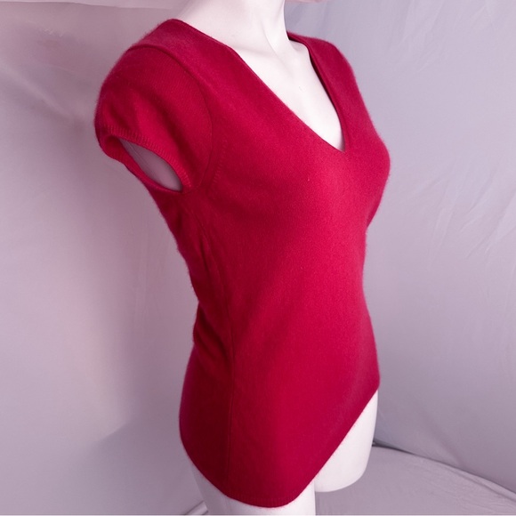 Express Design Studio Y2K strawberry red cashmere v-neck short sleeve sweater - Picture 2 of 10